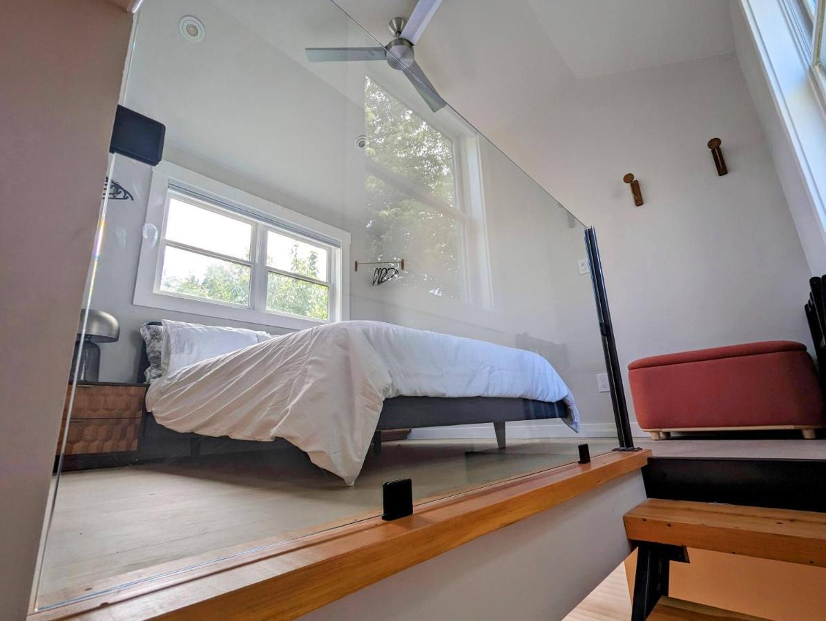Carriage House *
